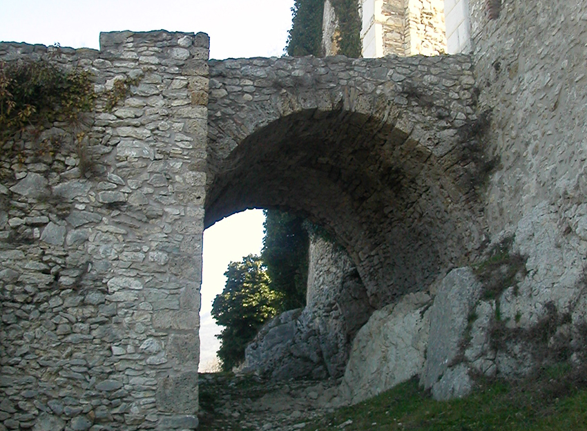 Antuni o Castrum Antoni a Castel di Tora (RI) | Lazio Nascosto