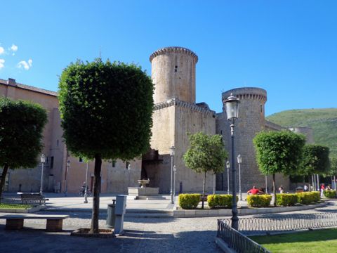 Castello Baronale di Fondi | Cosa vedere e come visitarlo