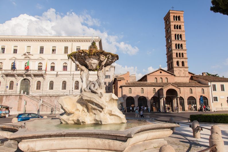 Piazza Bocca della Verità | Le Piazze di Roma