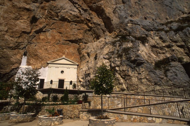 Luoghi di culto da vedere vicino Roma Luoghi di culto da vedere vicino Roma
