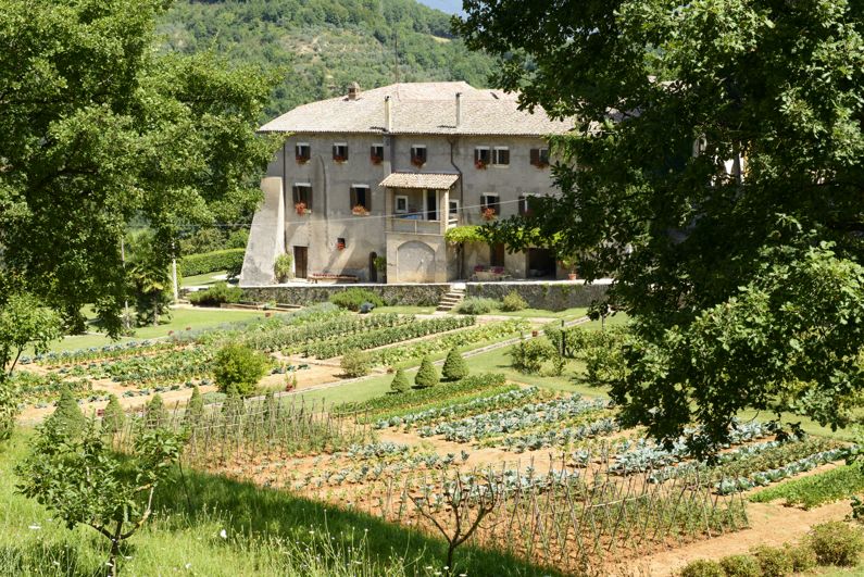 Santuario di Santa Maria della Foresta (RI) | Cosa vedere e come visitare il santuario | Lazio Nascosto Santuario di Santa Maria della Foresta (RI) | Cosa vedere e come visitare il santuario | Lazio Nascosto