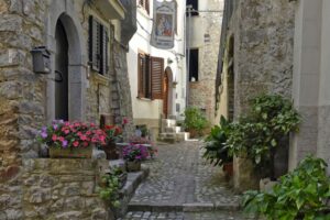 Lenola | Grazioso borgo dei Monti Ausoni | Lazio Nascosto