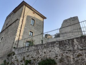 Castello Borghese a Vivaro Romano | Lazio Nascosto