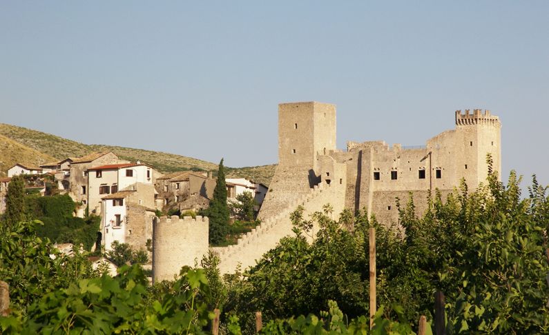 Castelli e Rocche da vedere vicino a Latina e provincia | Lazio Nascosto Castelli e Rocche da vedere vicino a Latina e provincia | Lazio Nascosto