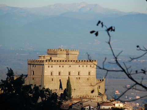 Come visitare e cosa vedere nel Castello Orsini a Soriano nel Cimino | Lazio Nascosto