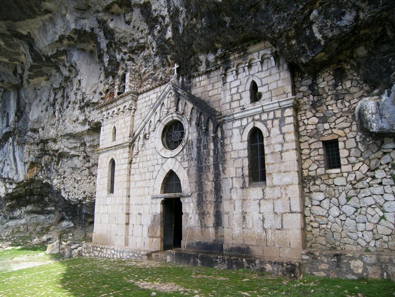 Eremo di San Michele Arcangelo a Formia | Lazio Nascosto