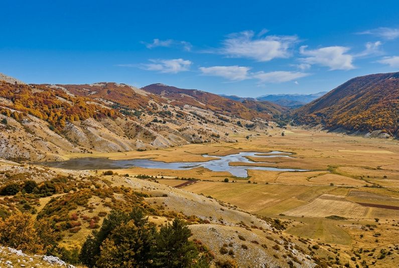 Lago di Rascino in autunno | Lazio Nascosto Lago di Rascino in autunno | Lazio Nascosto